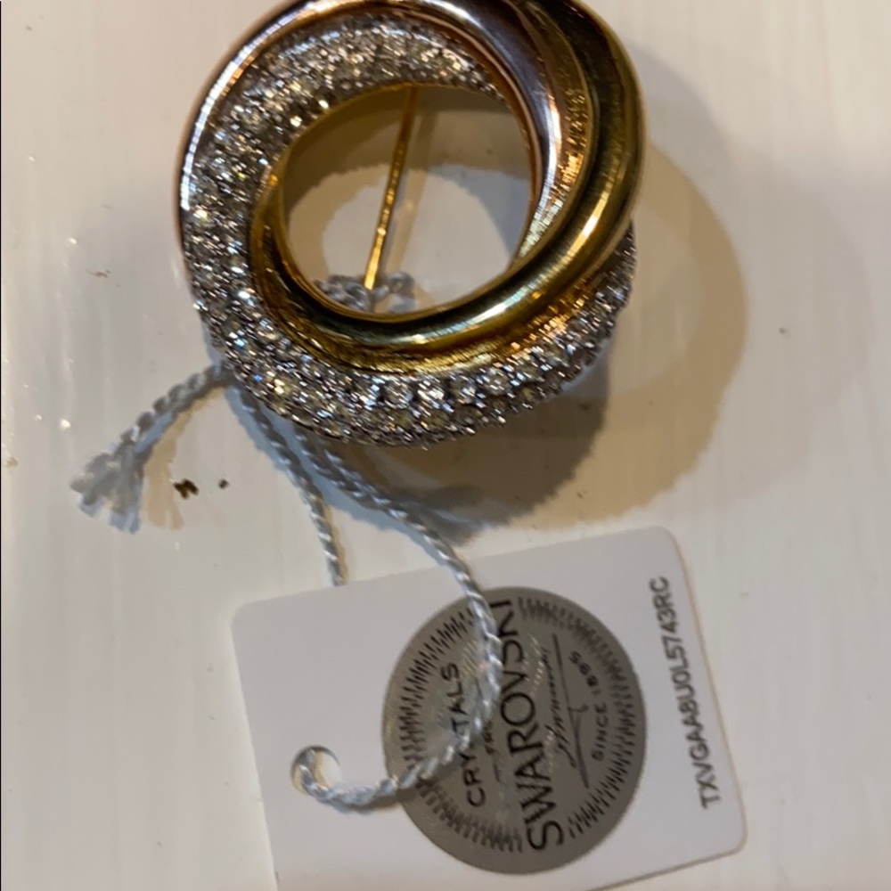 Beautiful broach by Swarovski.